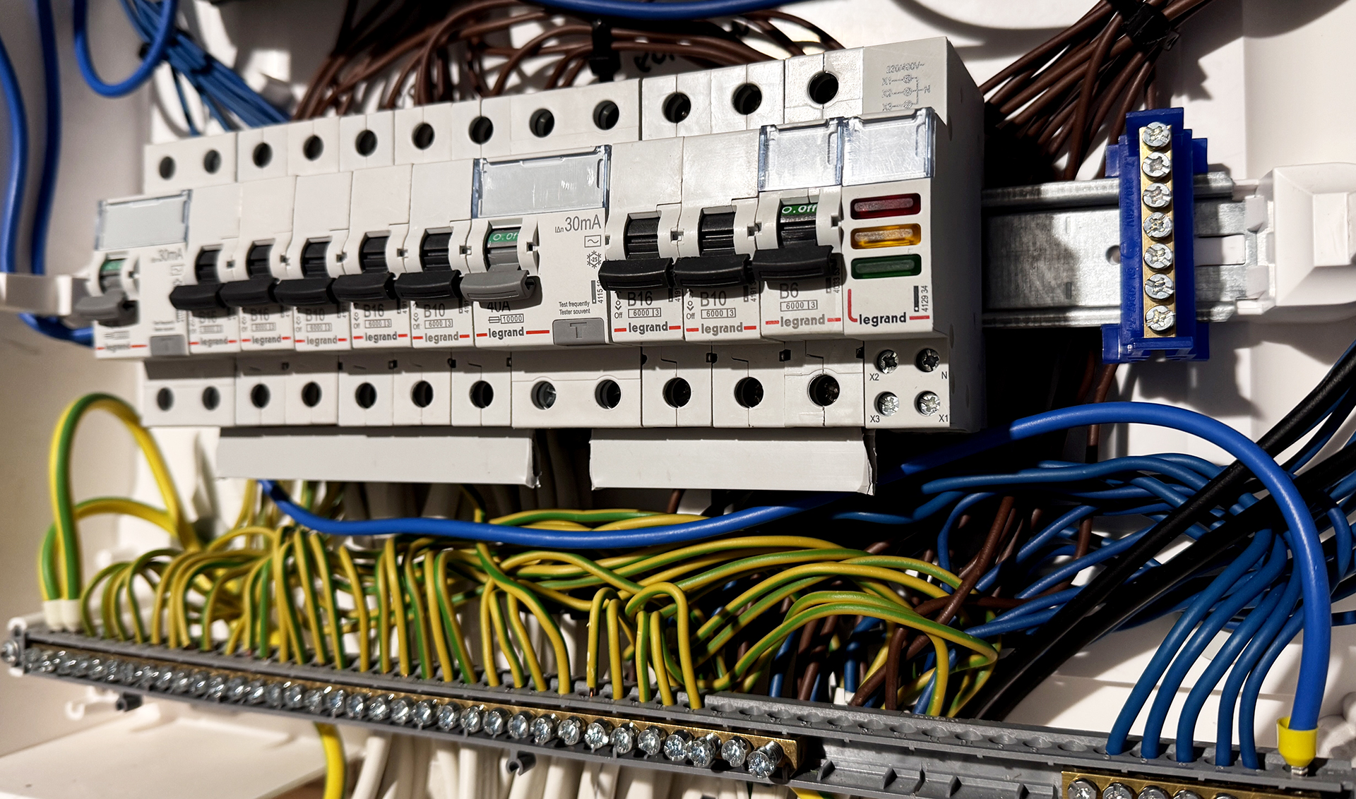 zabezpiecznia nadprądowe i różnicówki